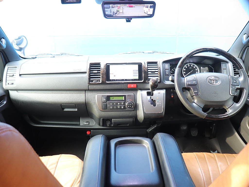 トヨタ ハイエースバン(34枚目)