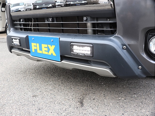 TRDフロントリップを装着しワイルドなフェイスに！