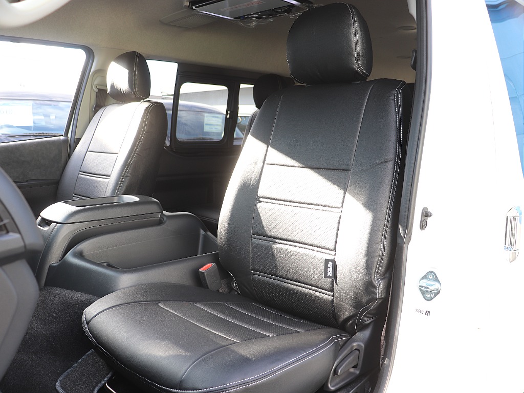 フレックスレザー調シートカバーを装着しているので統一感アップ↑↑