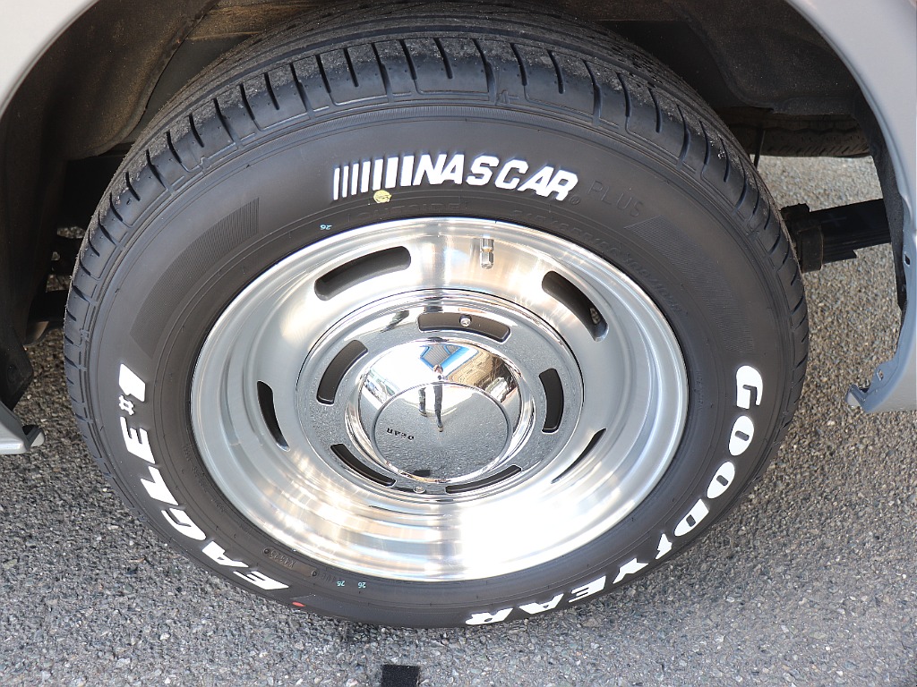 トヨタ ハイエース(14枚目)