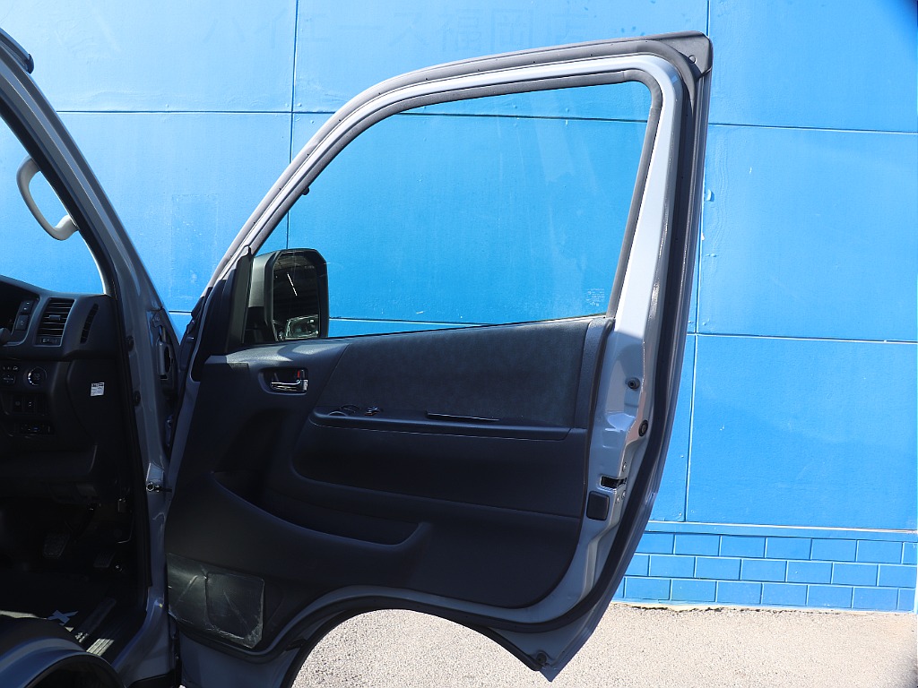 トヨタ ハイエース(24枚目)