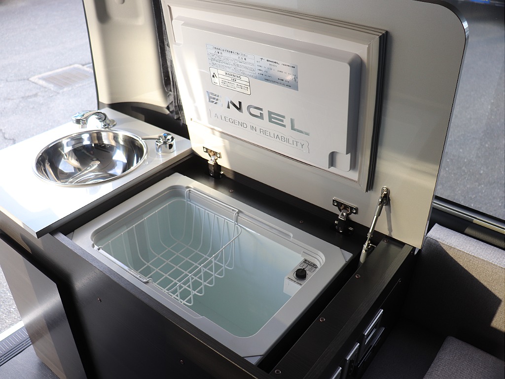 トヨタ&nbsp;ハイエースコミューター&nbsp;2.7GL 4WD&nbsp;MOBYDICK 【COM CAM】&nbsp;福岡県の詳細画像&nbsp;その14