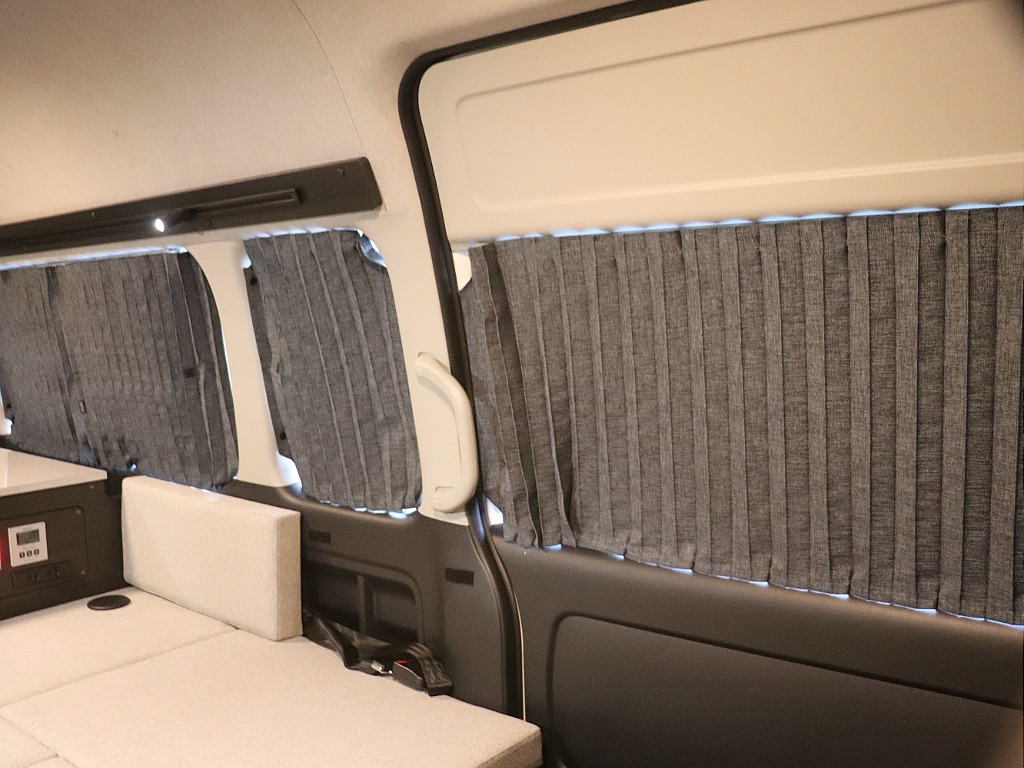 トヨタ&nbsp;ハイエースコミューター&nbsp;2.7GL 4WD&nbsp;MOBYDICK 【COM CAM】&nbsp;福岡県の詳細画像&nbsp;その3