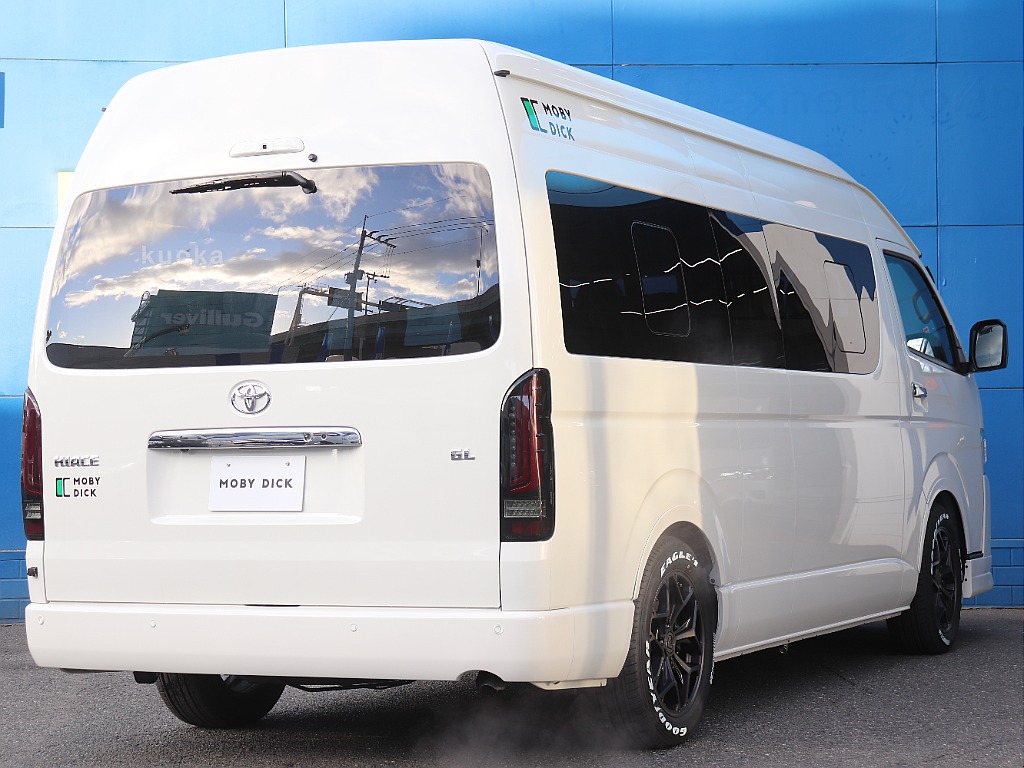 ハイエース福岡店は九州エリア最大級の取り扱い台数を誇る専門店です！キャンピングも取り扱い有り！