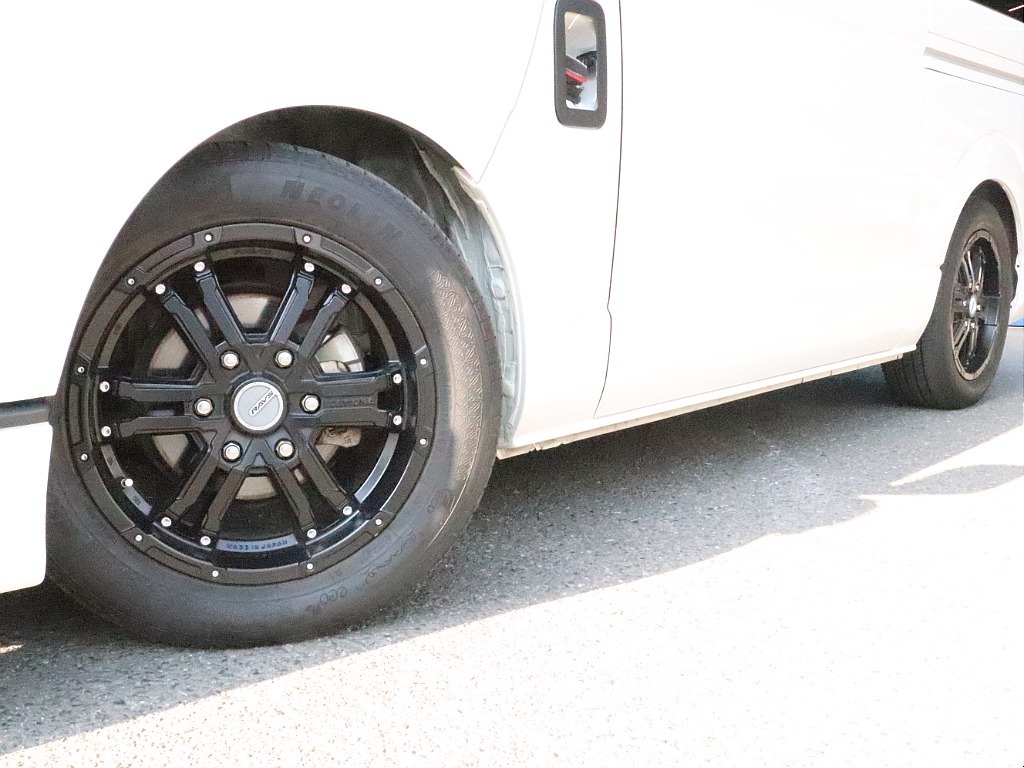 トヨタ ハイエース(3枚目)