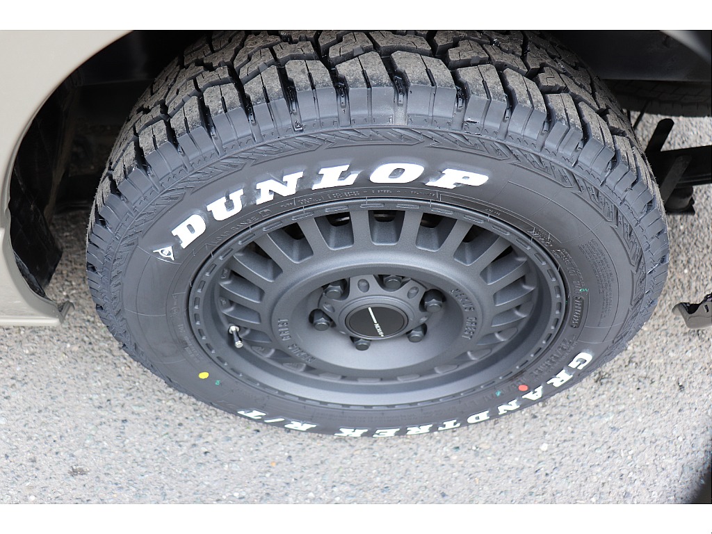 トヨタ ハイエースバン(7枚目)