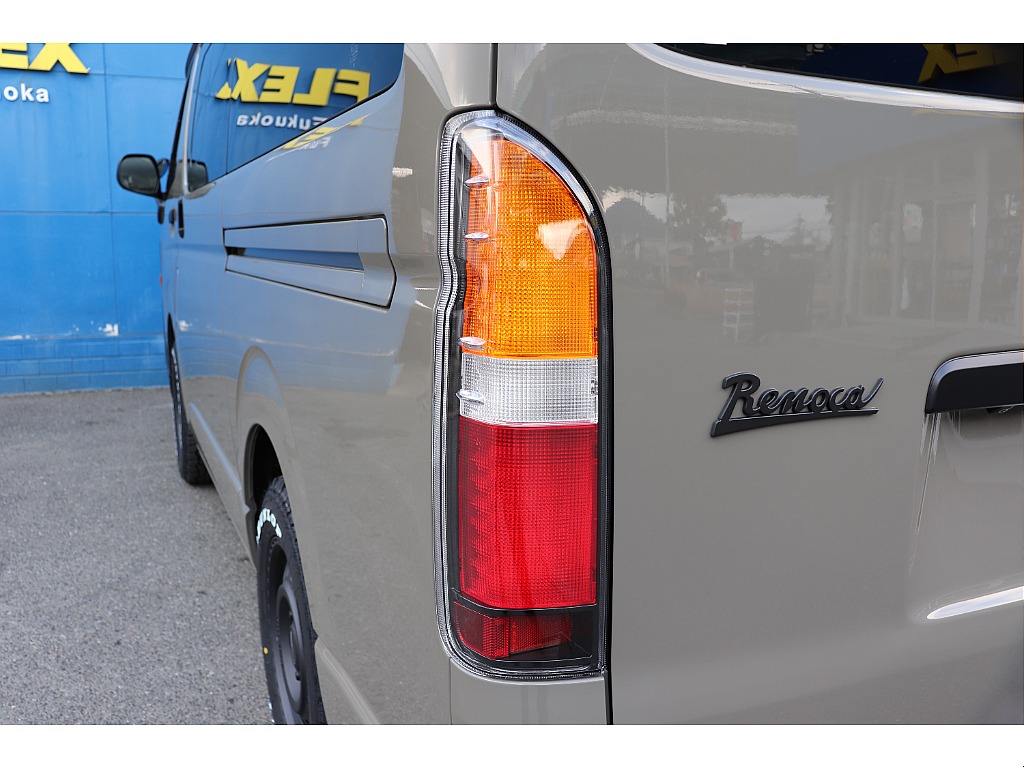 トヨタ ハイエースバン(8枚目)