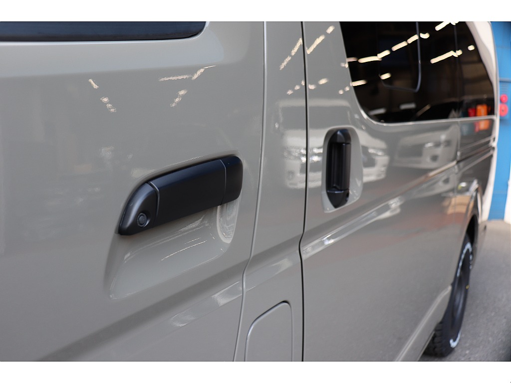 トヨタ ハイエースバン(10枚目)