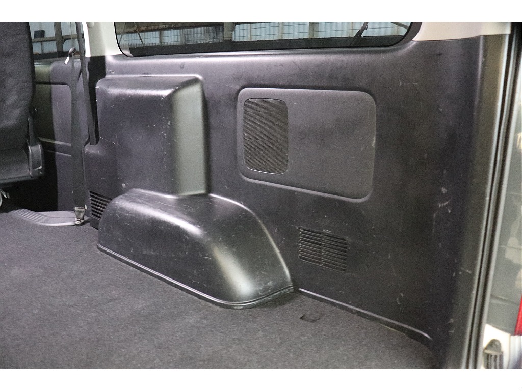 ハイエースの事なら専門店のフレックス福岡店へ！　現金を減らしにくいローン購入や、経費が使える法人様にぴったりのリースなどハイエースライフを始めるお手伝いを致します！