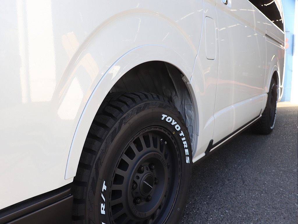 ハイエースの事なら専門店のフレックス福岡店へ！　現金を減らしにくいローン購入や、経費が使える法人様にぴったりのリースなどハイエースライフを始めるお手伝いを致します！