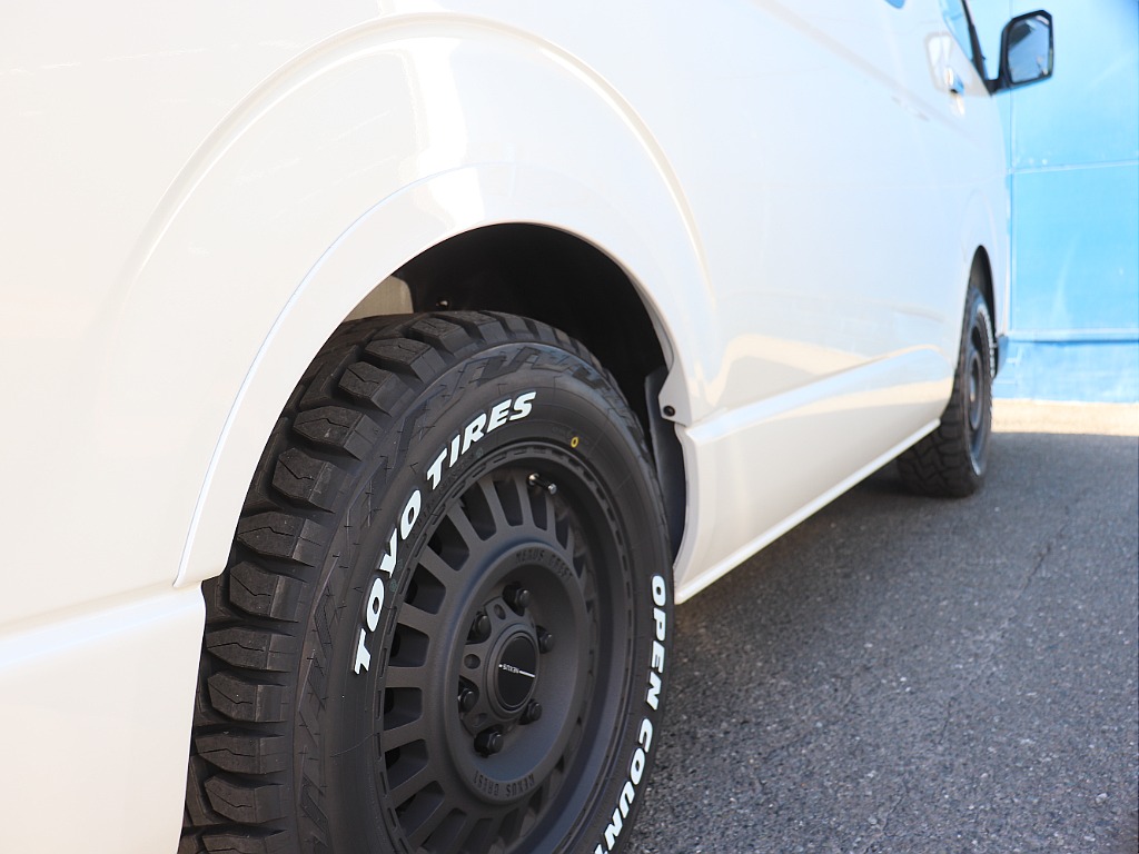 ハイエースの事なら専門店のフレックス福岡店へ！　現金を減らしにくいローン購入や、経費が使える法人様にぴったりのリースなどハイエースライフを始めるお手伝いを致します！