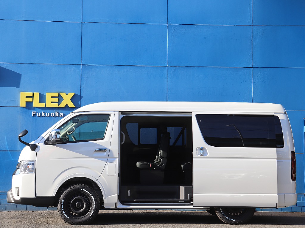 パワースライドドドアで日々の乗り降りをスムーズにしてくれます♪