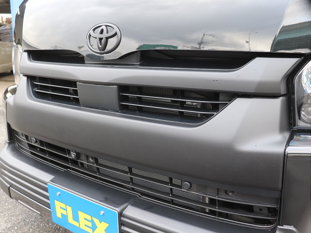 フロントフェイスが引き締まり！