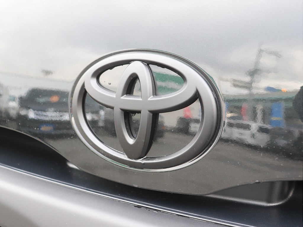 ハイエースの事なら専門店のフレックス福岡店へ！　現金を減らしにくいローン購入や、経費が使える法人様にぴったりのリースなどハイエースライフを始めるお手伝いを致します！