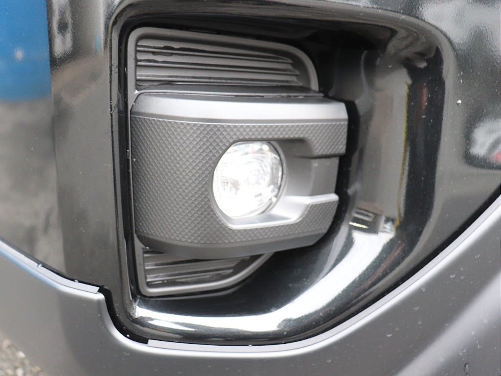 ハイエースの事なら専門店のフレックス福岡店へ！　現金を減らしにくいローン購入や、経費が使える法人様にぴったりのリースなどハイエースライフを始めるお手伝いを致します！