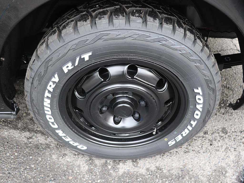 ハイエースの事なら専門店のフレックス福岡店へ！　現金を減らしにくいローン購入や、経費が使える法人様にぴったりのリースなどハイエースライフを始めるお手伝いを致します！