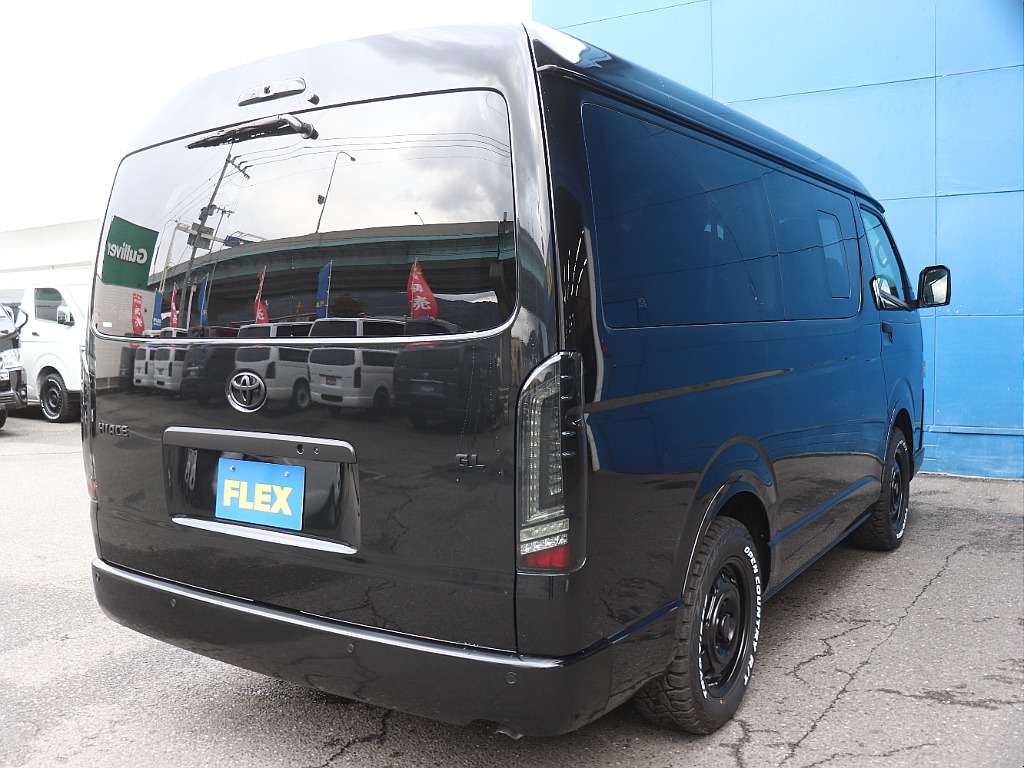 ハイエースの事なら専門店のフレックス福岡店へ！　現金を減らしにくいローン購入や、経費が使える法人様にぴったりのリースなどハイエースライフを始めるお手伝いを致します！