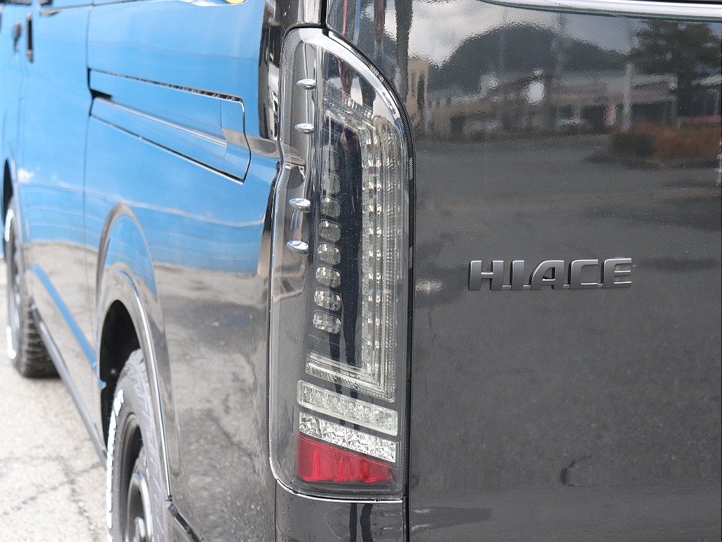 ハイエースの事なら専門店のフレックス福岡店へ！　現金を減らしにくいローン購入や、経費が使える法人様にぴったりのリースなどハイエースライフを始めるお手伝いを致します！