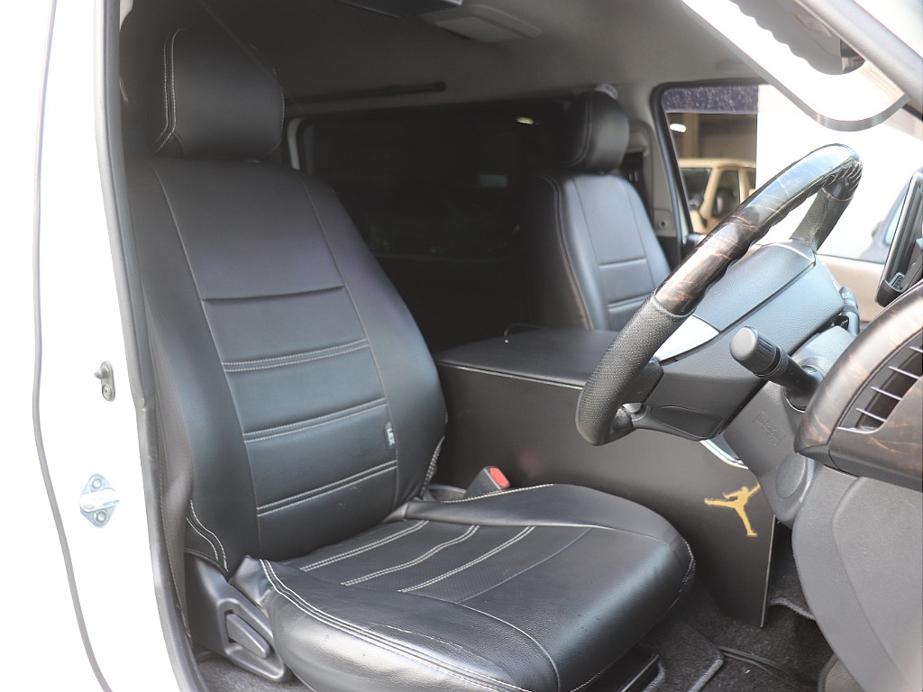 ハイエースの事なら専門店のフレックス福岡店へ！　現金を減らしにくいローン購入や、経費が使える法人様にぴったりのリースなどハイエースライフを始めるお手伝いをいたします！