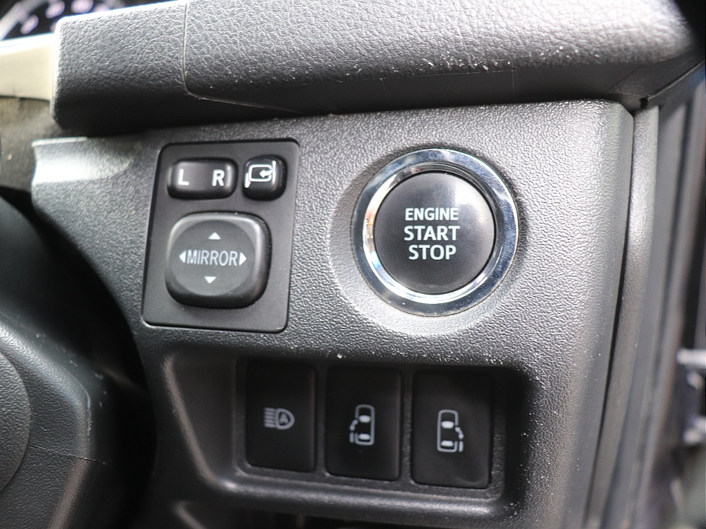 トヨタ ハイエースバン(27枚目)