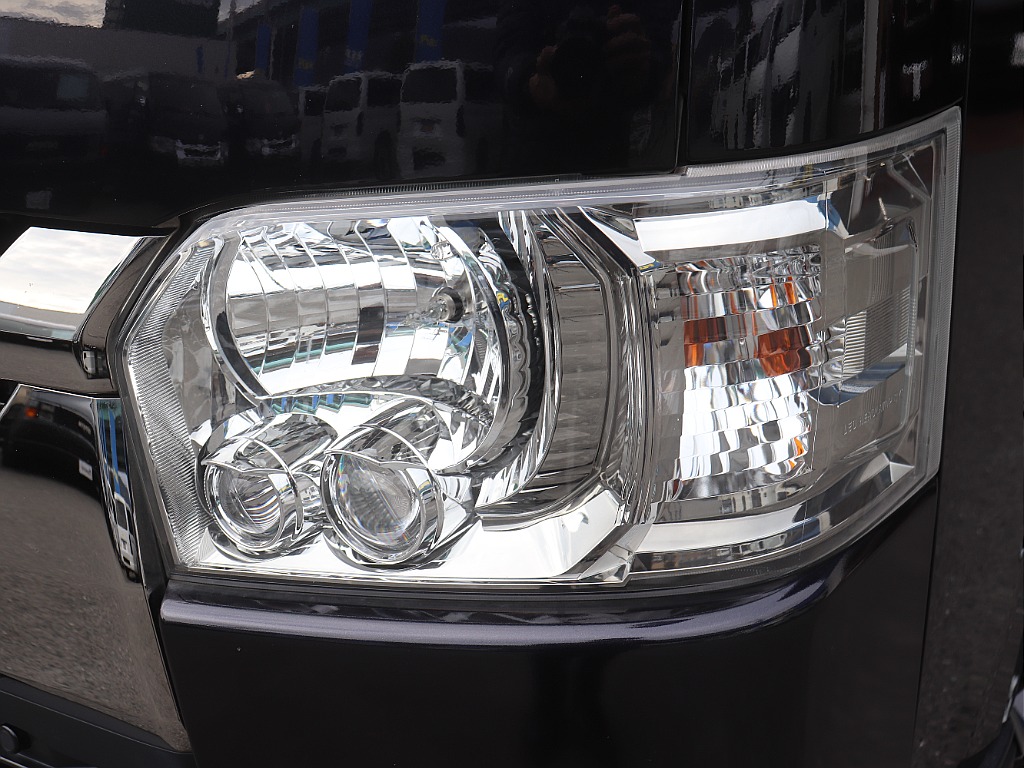 トヨタ ハイエースバン(35枚目)