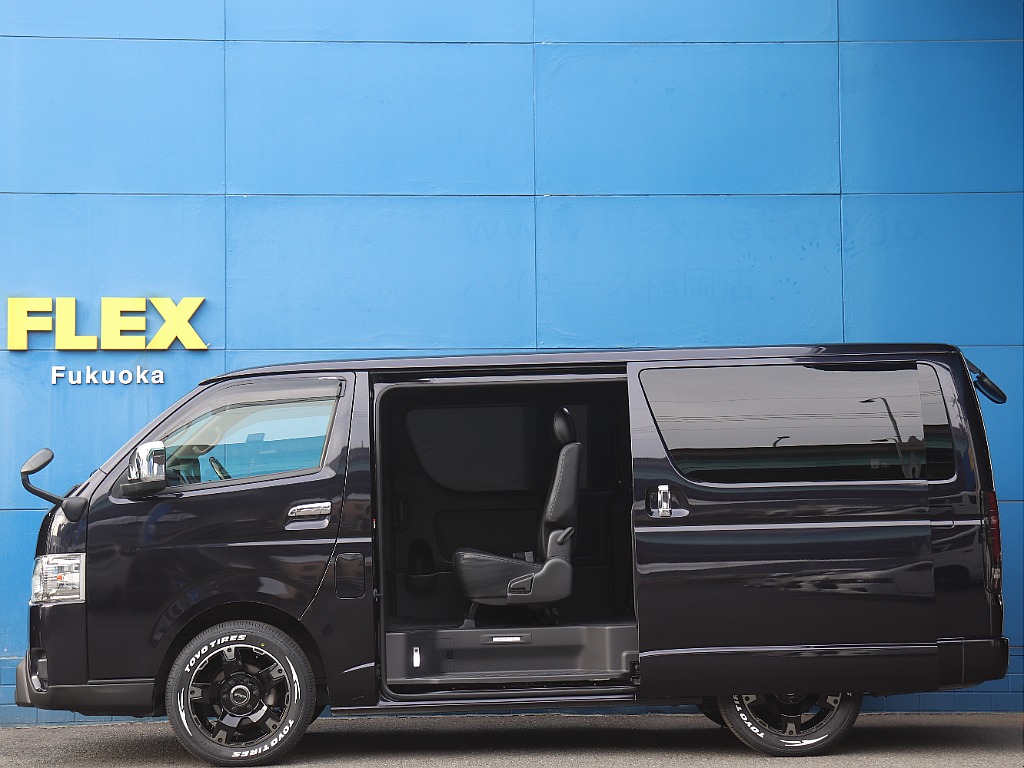 トヨタ ハイエースバン(7枚目)