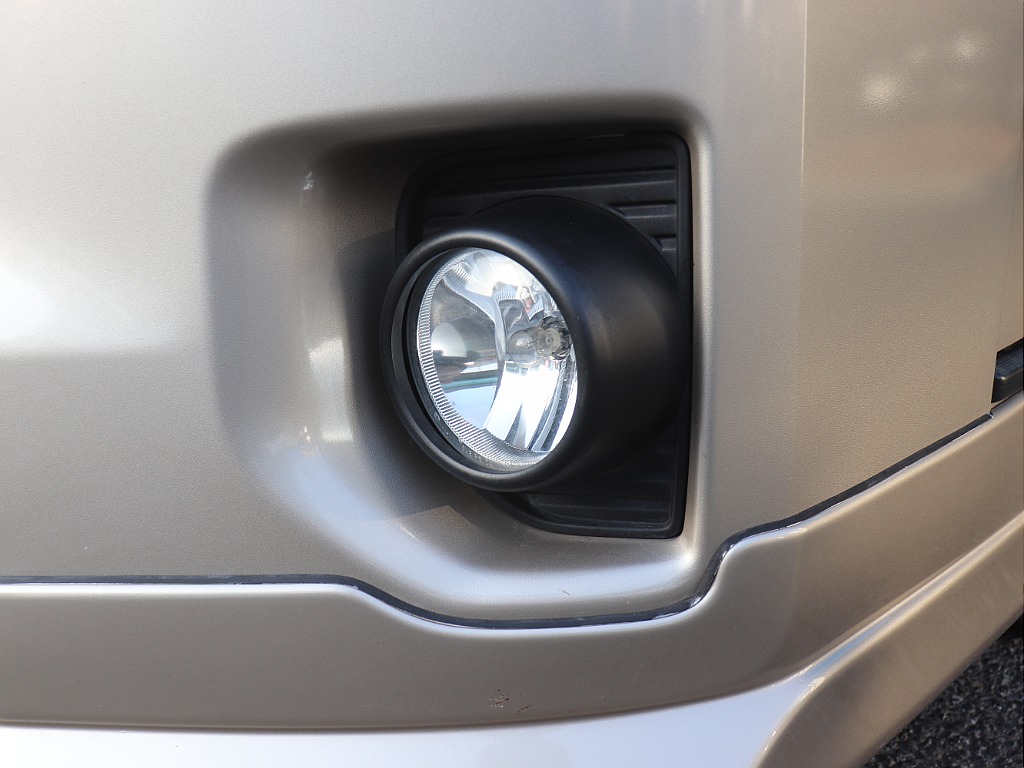 ハイエースの事なら専門店のフレックス福岡店へ！　現金を減らしにくいローン購入や、経費が使える法人様にぴったりのリースなどハイエースライフを始めるお手伝いをいたします！