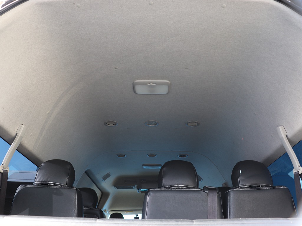 ハイエースの事なら専門店のフレックス福岡店へ！　現金を減らしにくいローン購入や、経費が使える法人様にぴったりのリースなどハイエースライフを始めるお手伝いをいたします！