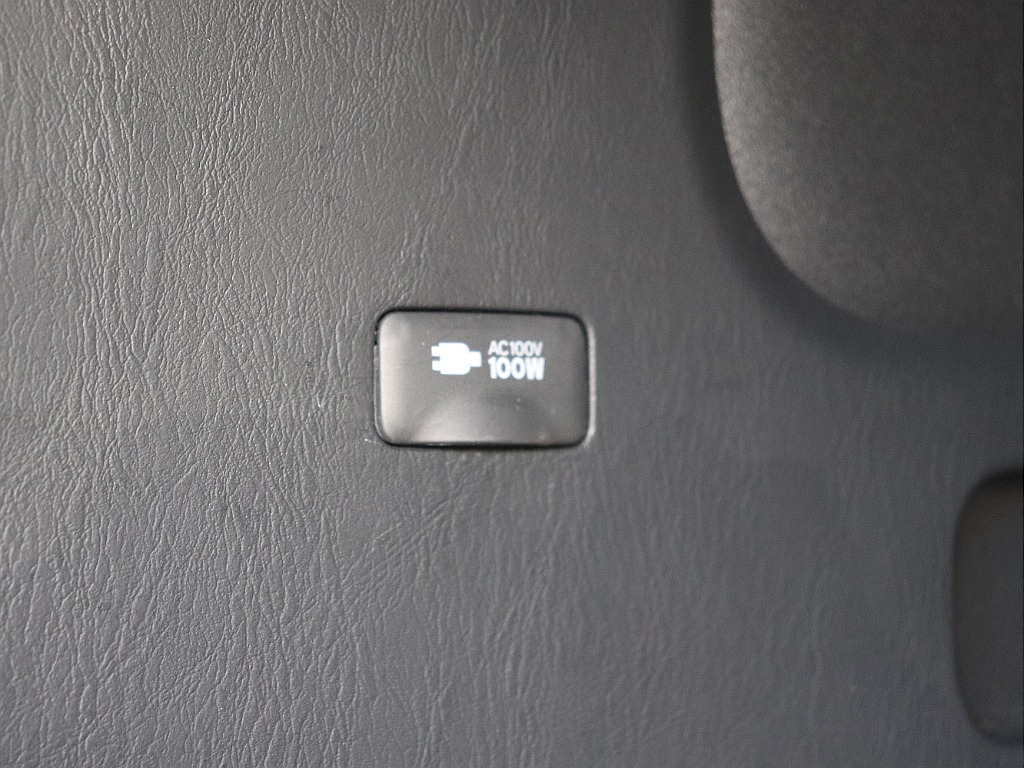 ハイエースの事なら専門店のフレックス福岡店へ！　現金を減らしにくいローン購入や、経費が使える法人様にぴったりのリースなどハイエースライフを始めるお手伝いをいたします！