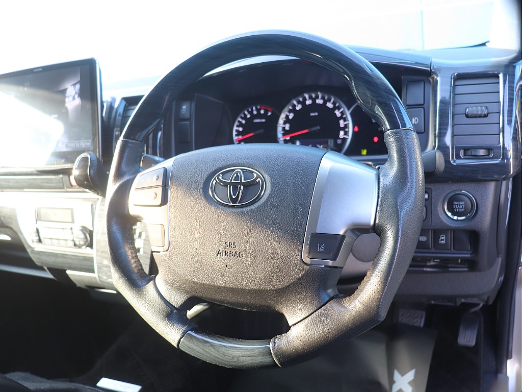 ハイエースの事なら専門店のフレックス福岡店へ！　現金を減らしにくいローン購入や、経費が使える法人様にぴったりのリースなどハイエースライフを始めるお手伝いをいたします！