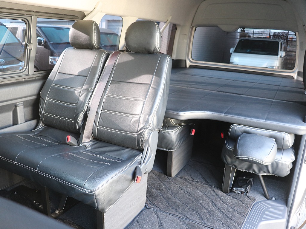 ハイエースの事なら専門店のフレックス福岡店へ！　現金を減らしにくいローン購入や、経費が使える法人様にぴったりのリースなどハイエースライフを始めるお手伝いをいたします！