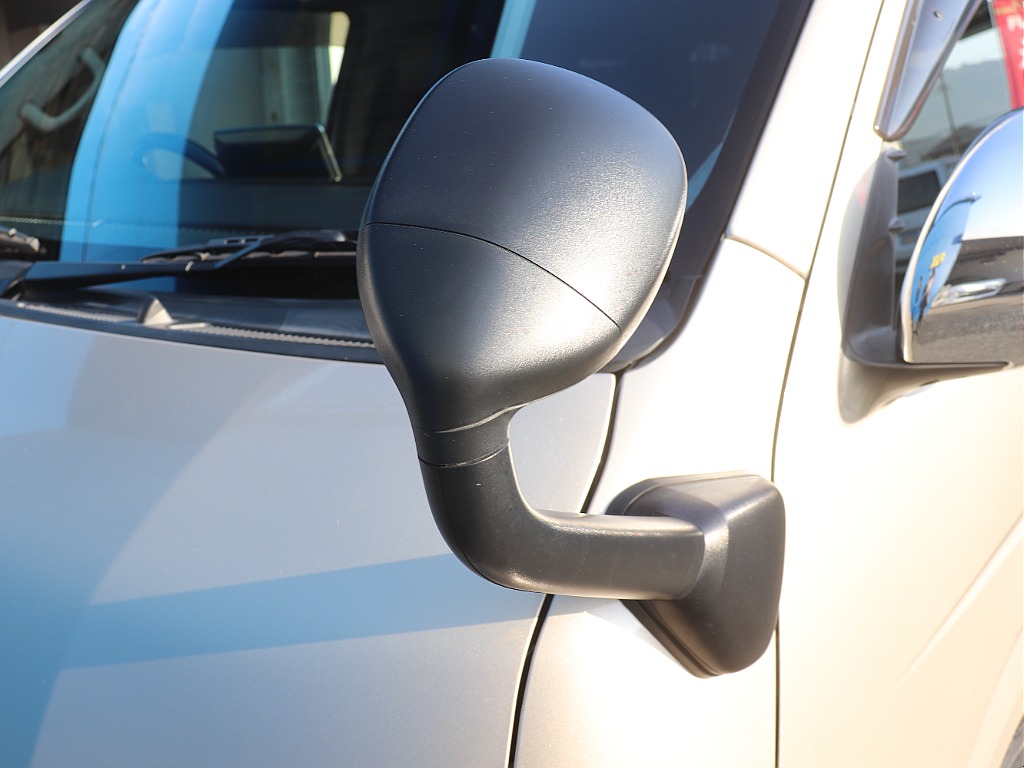 ハイエースの事なら専門店のフレックス福岡店へ！　現金を減らしにくいローン購入や、経費が使える法人様にぴったりのリースなどハイエースライフを始めるお手伝いをいたします！