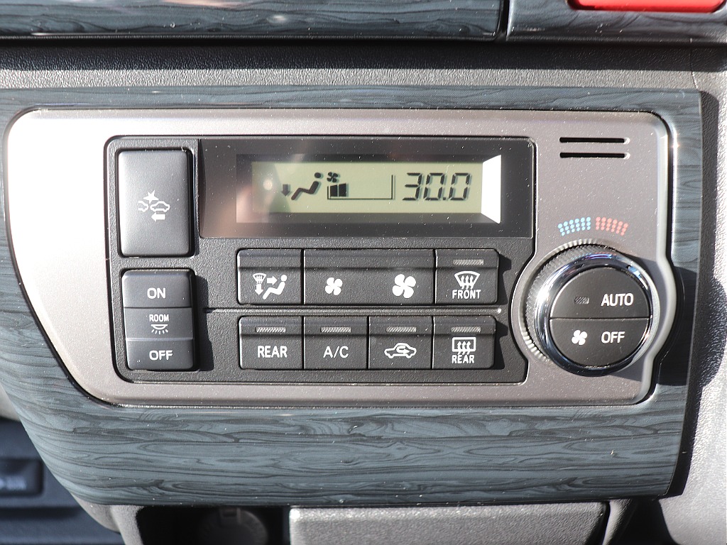 ハイエースの事なら専門店のフレックス福岡店へ！　現金を減らしにくいローン購入や、経費が使える法人様にぴったりのリースなどハイエースライフを始めるお手伝いをいたします！