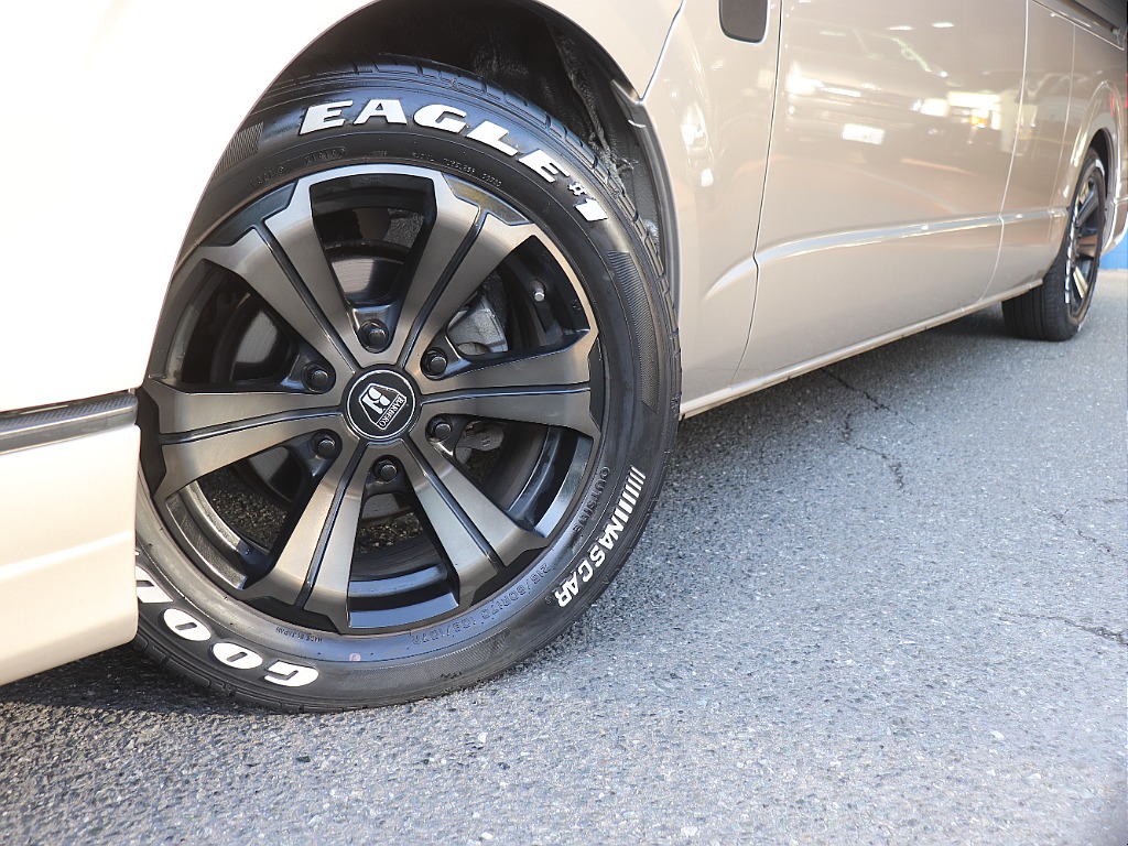 トヨタ ハイエース(7枚目)