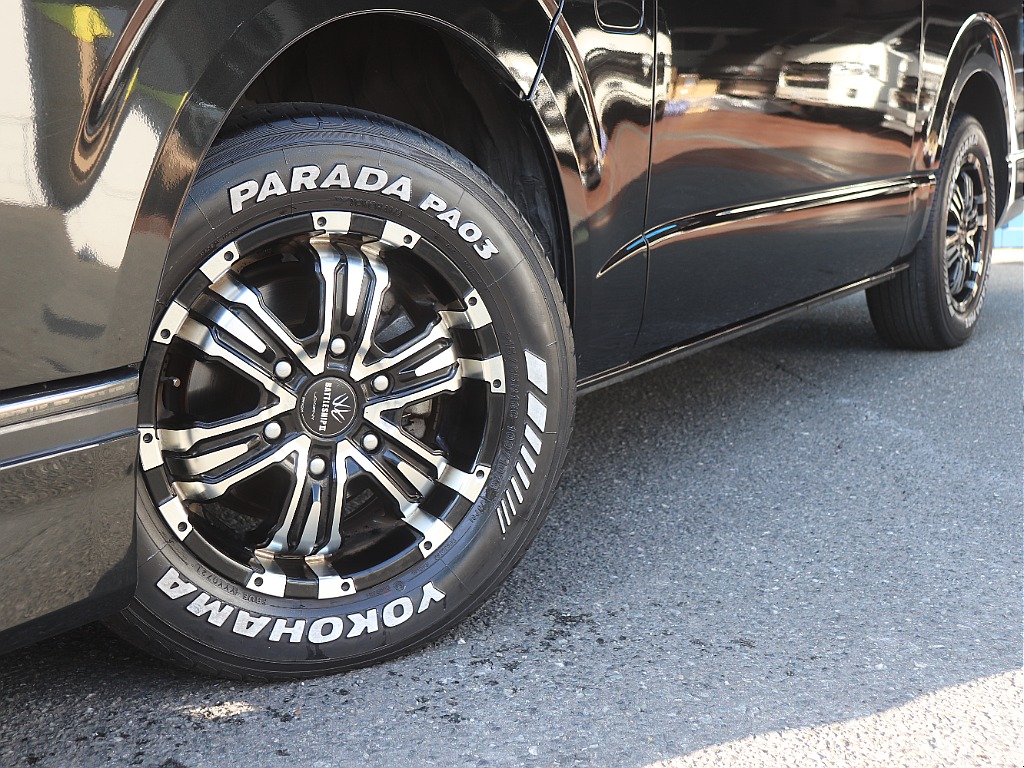 トヨタ ハイエースバン(2枚目)