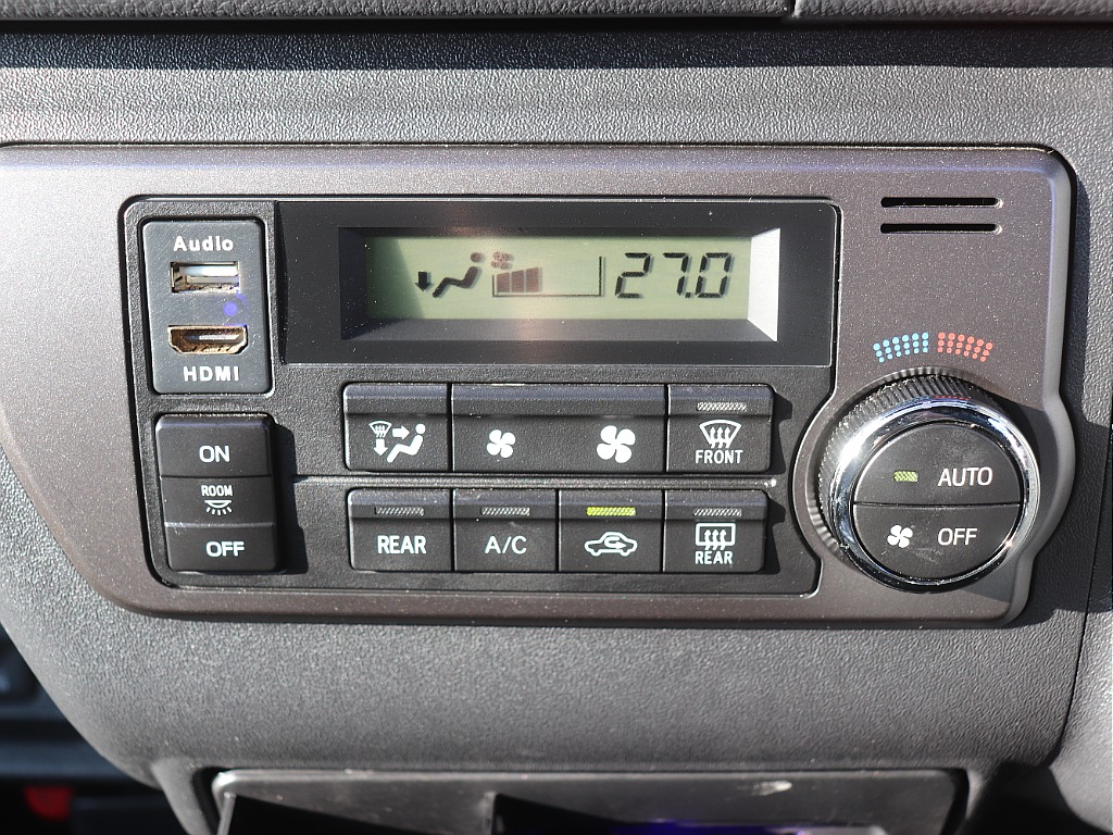 トヨタ ハイエースバン(24枚目)