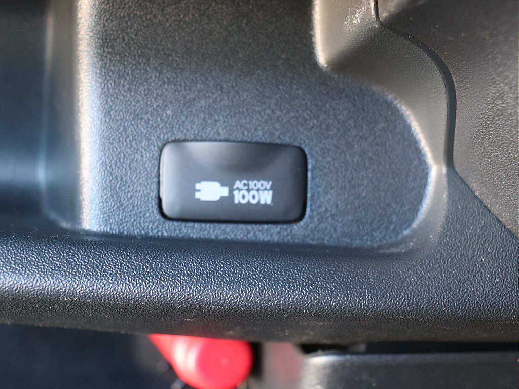 トヨタ ハイエースバン(28枚目)