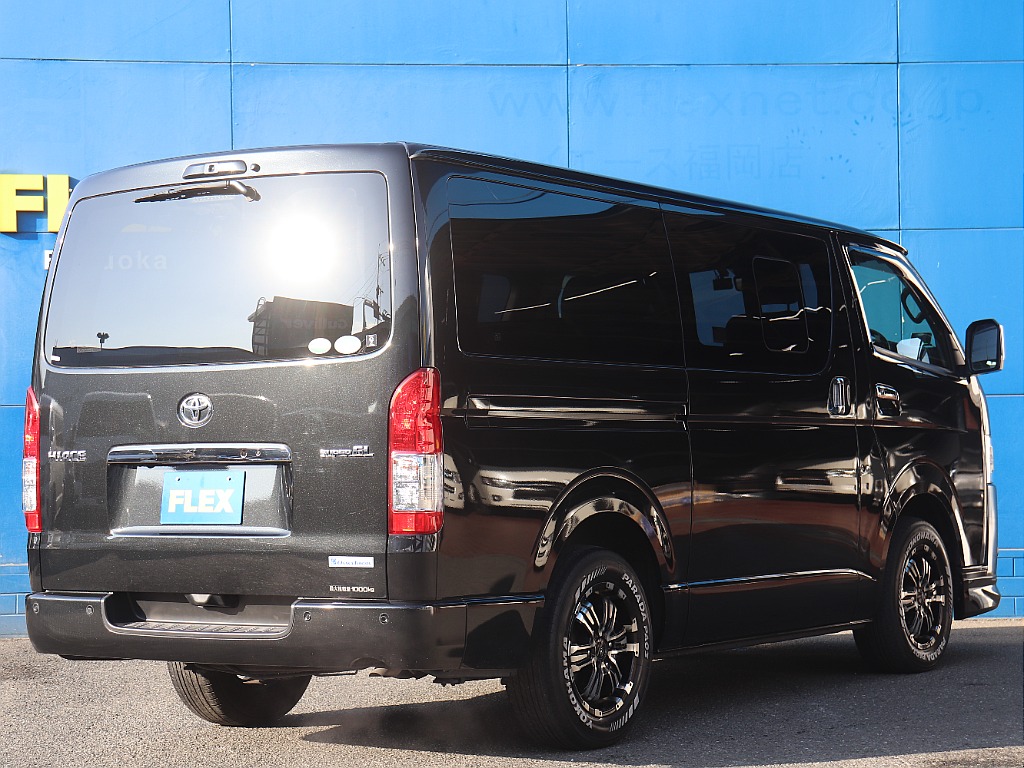 トヨタ ハイエースバン(7枚目)