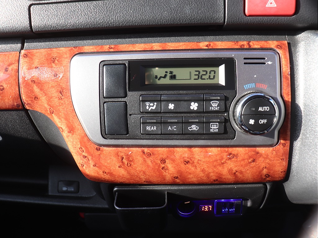 トヨタ ハイエースバン(44枚目)