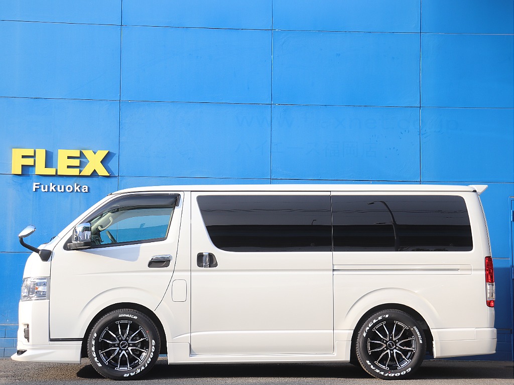 トヨタ ハイエースバン(6枚目)