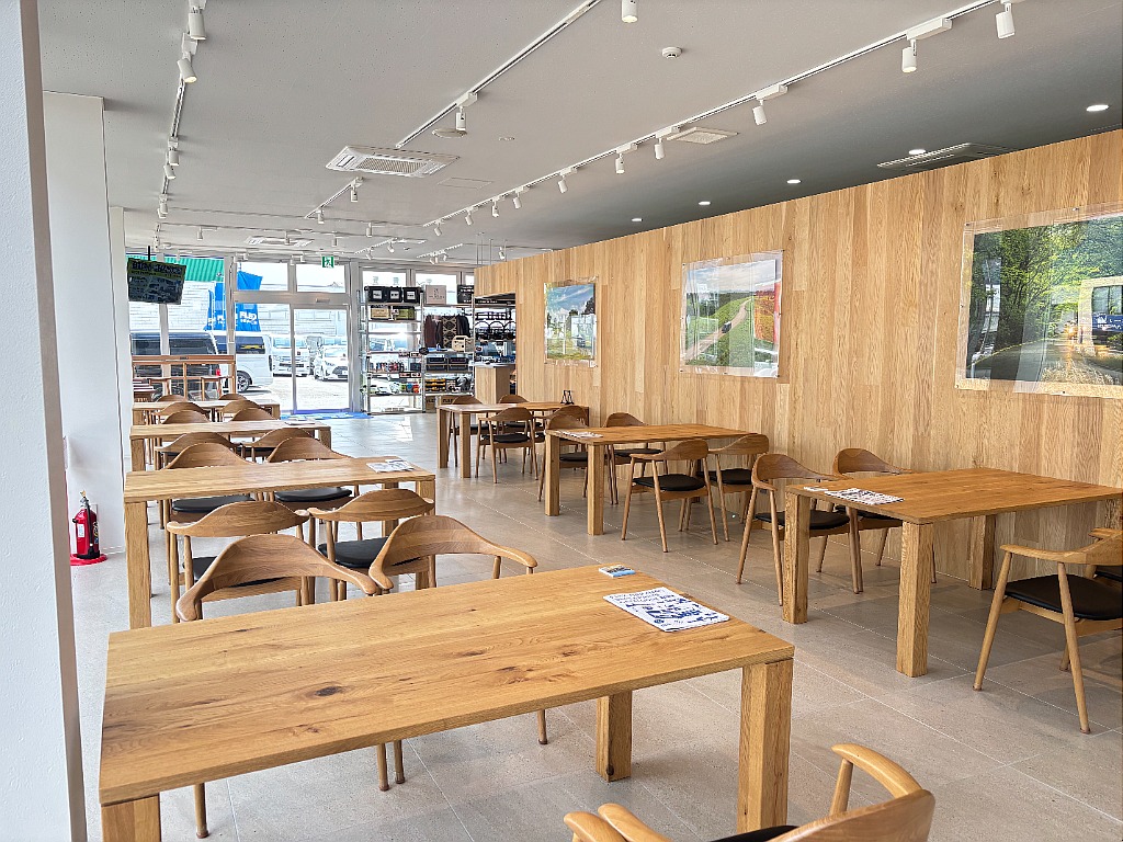 ハイエース福岡店は九州エリア最大級の取り扱い台数を誇る専門店です！キャンピングも取り扱い有り！