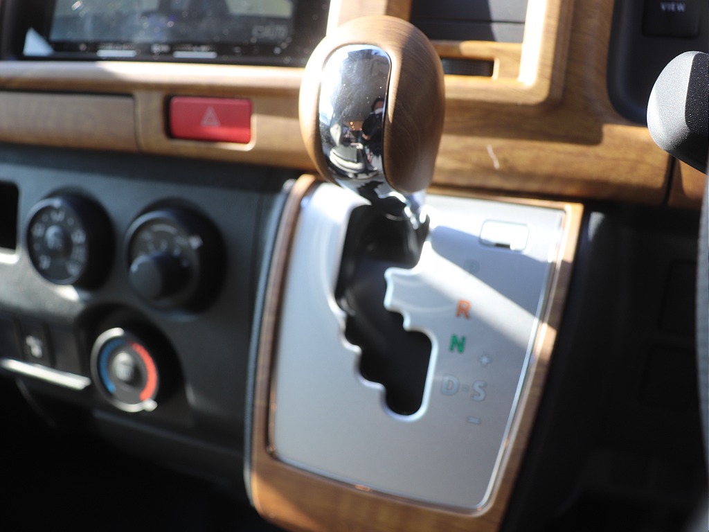 トヨタ ハイエースバン(35枚目)