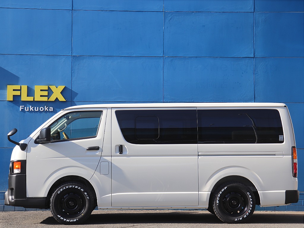 トヨタ ハイエースバン(5枚目)