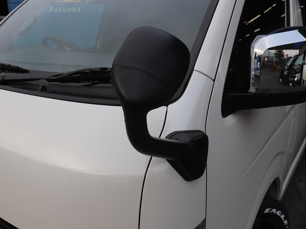 ハイエースの事なら専門店のフレックス福岡店へ！　現金を減らしにくいローン購入や、経費が使える法人様にぴったりのリースなどハイエースライフを始めるお手伝いをいたします！