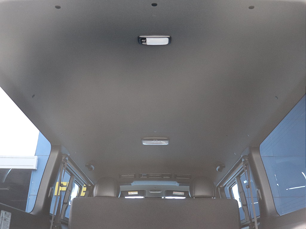 ハイエースの事なら専門店のフレックス福岡店へ！　現金を減らしにくいローン購入や、経費が使える法人様にぴったりのリースなどハイエースライフを始めるお手伝いをいたします！