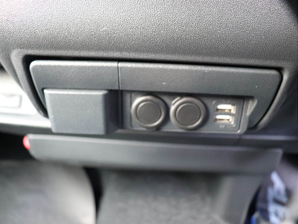 ハイエースの事なら専門店のフレックス福岡店へ！　現金を減らしにくいローン購入や、経費が使える法人様にぴったりのリースなどハイエースライフを始めるお手伝いをいたします！