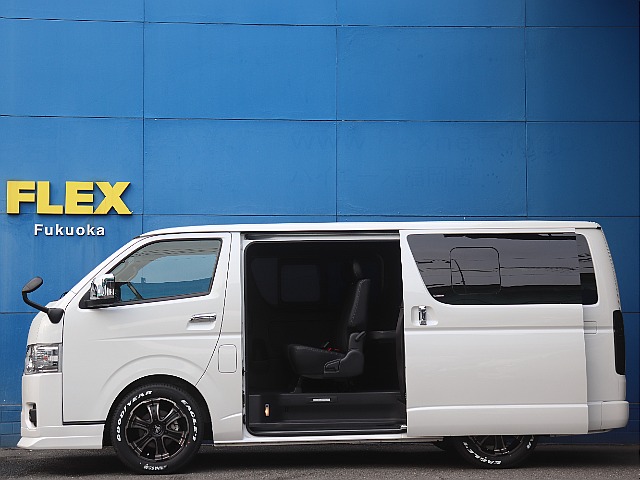 バンタイプは両サイドスライドドア！