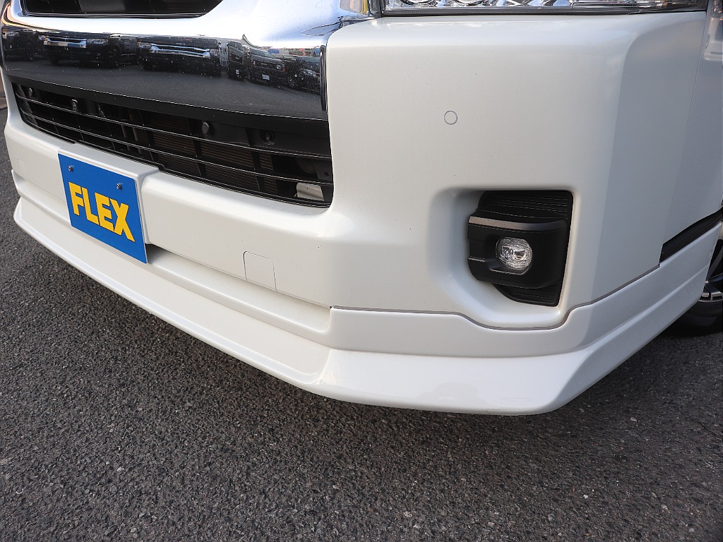 トヨタ ハイエース(3枚目)