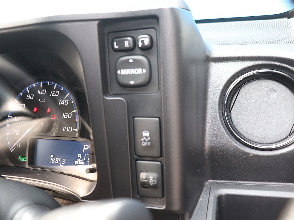 ハイエースの事なら専門店のフレックス福岡店へ！　現金を減らしにくいローン購入や、経費が使える法人様にぴったりのリースなどハイエースライフを始めるお手伝いをいたします！