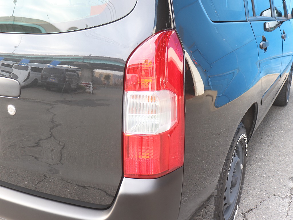 ハイエースの事なら専門店のフレックス福岡店へ！　現金を減らしにくいローン購入や、経費が使える法人様にぴったりのリースなどハイエースライフを始めるお手伝いをいたします！